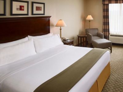 Express & By Ihg 3*